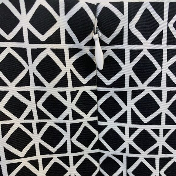 Talbots Sleeveless Shift Dress Black White Geometric Print Size 8 Cotton Blend - Picture 4 of 6
